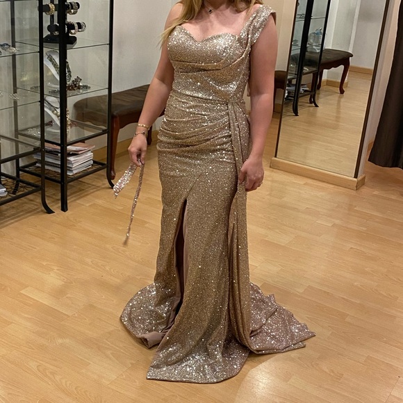 Portia and Scarlett Gown size 8 - Picture 2 of 11